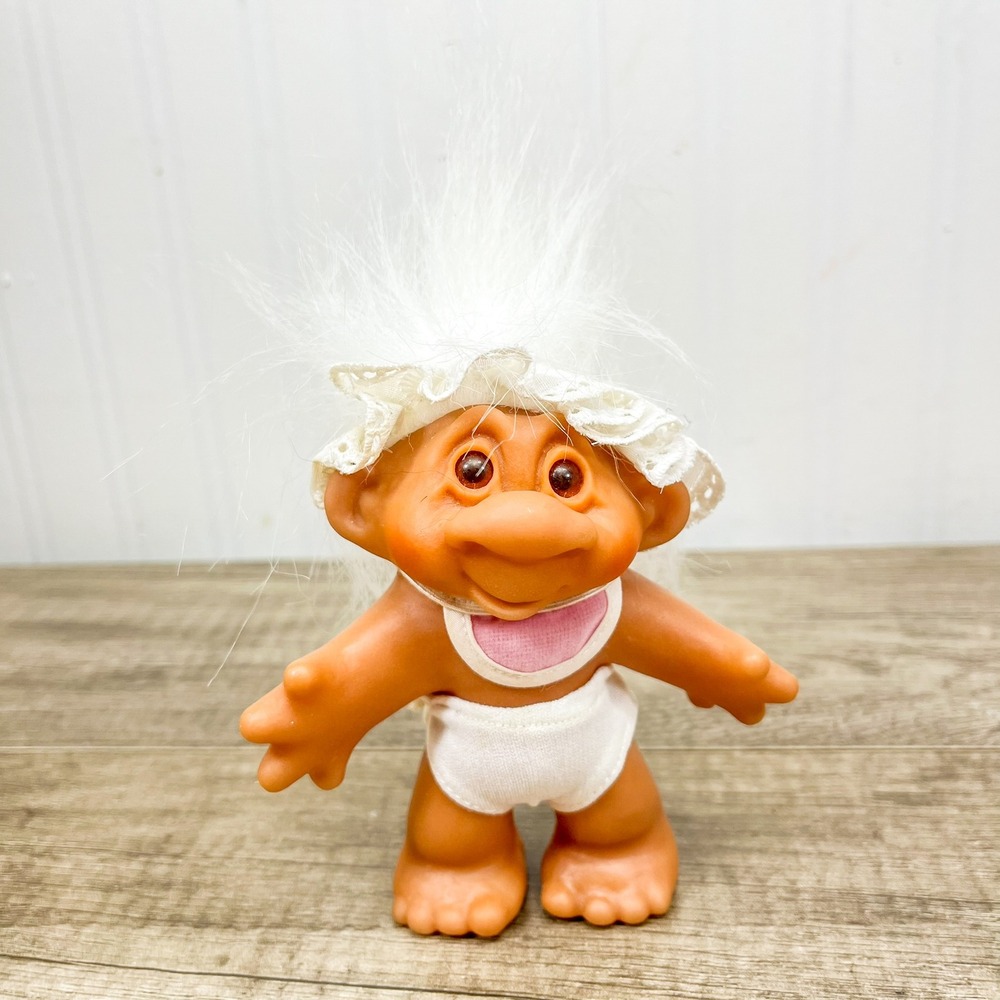 Vintage 1986 Thomas Dam Troll Doll White Hair Lace Bonnet Bib Diaper 5 Inch